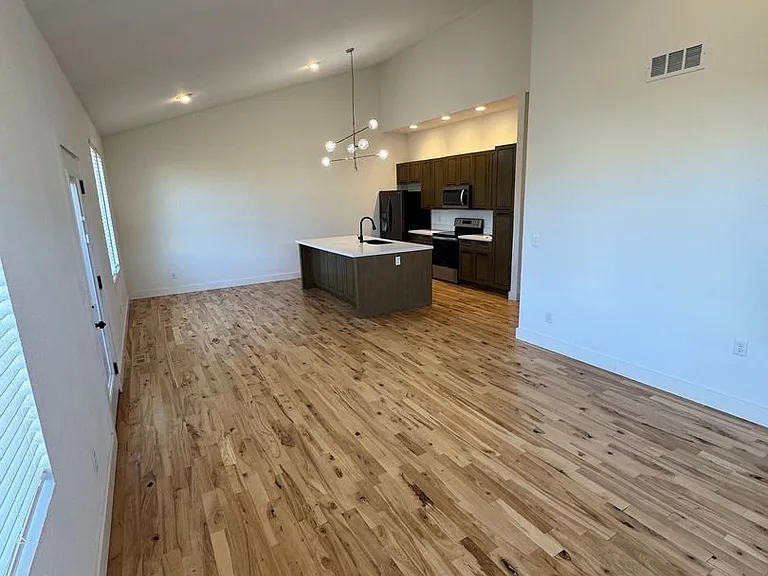 108 & 110 Amberwood Ct — Photo 9