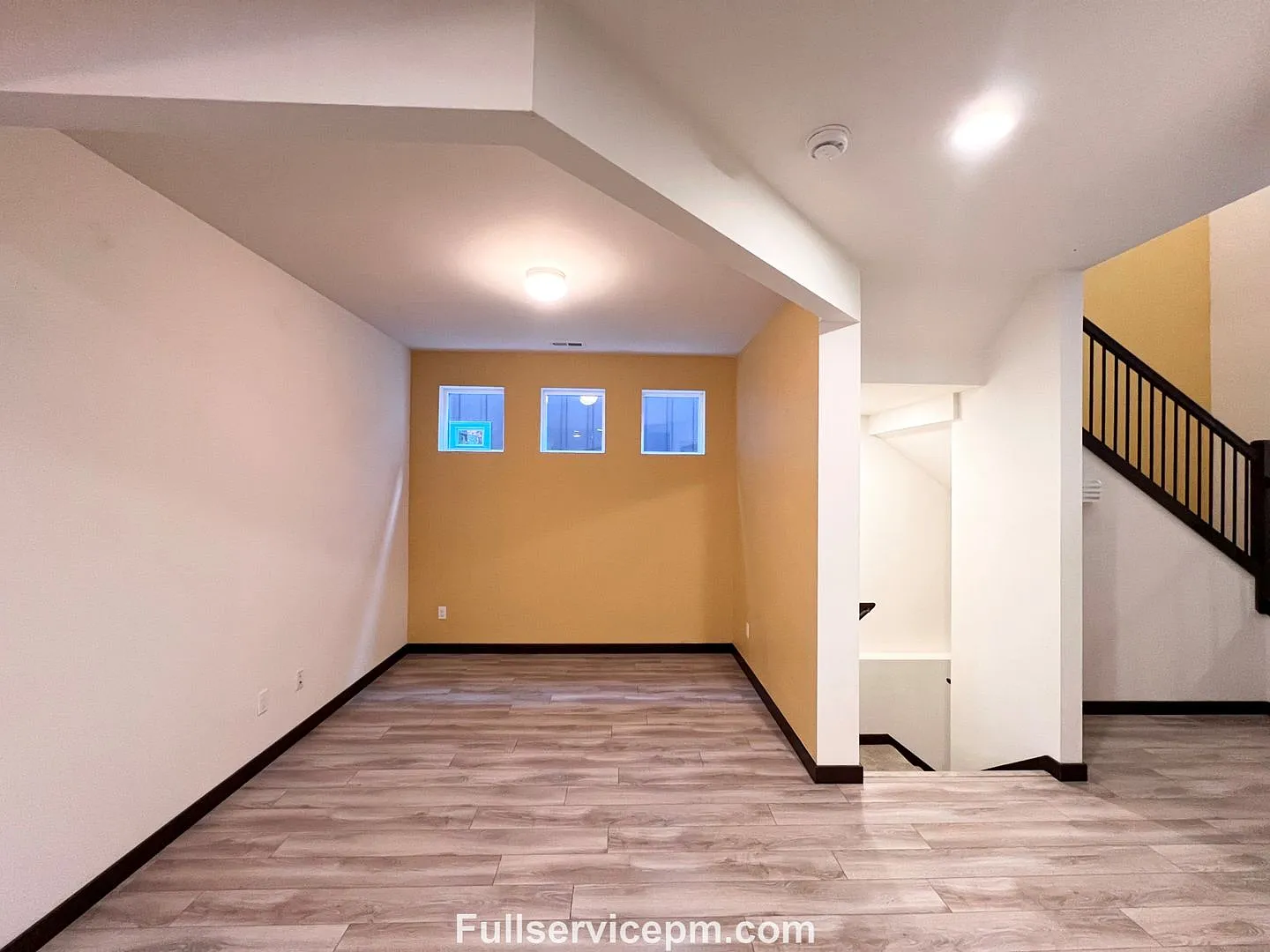 Spacious North Bothell Home Backing Greenbelt with EV Charger! — Photo 4