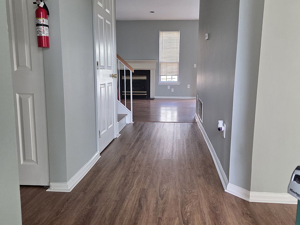 1st image of 43 Woods Edge Ct