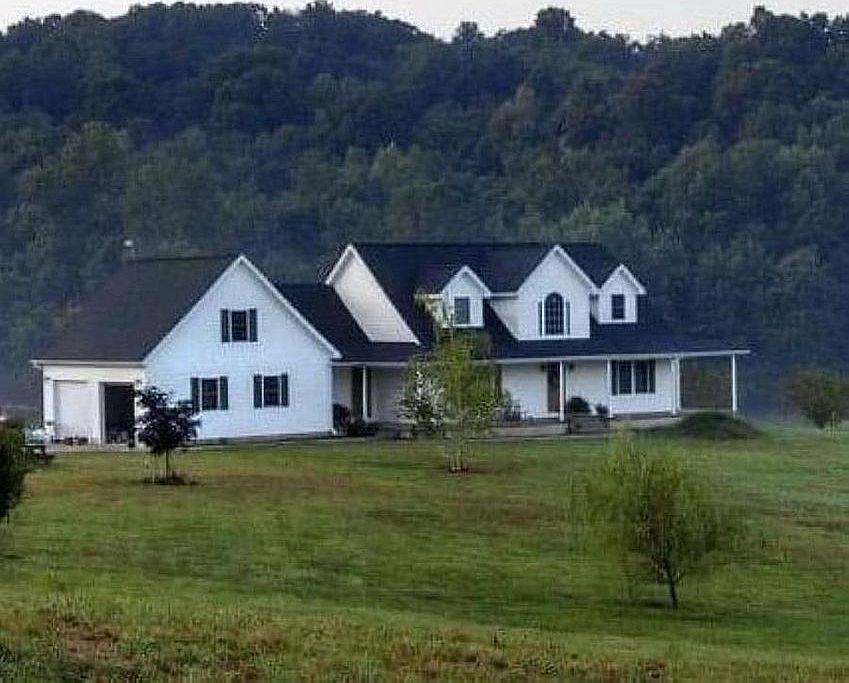 House/Garage from pasture