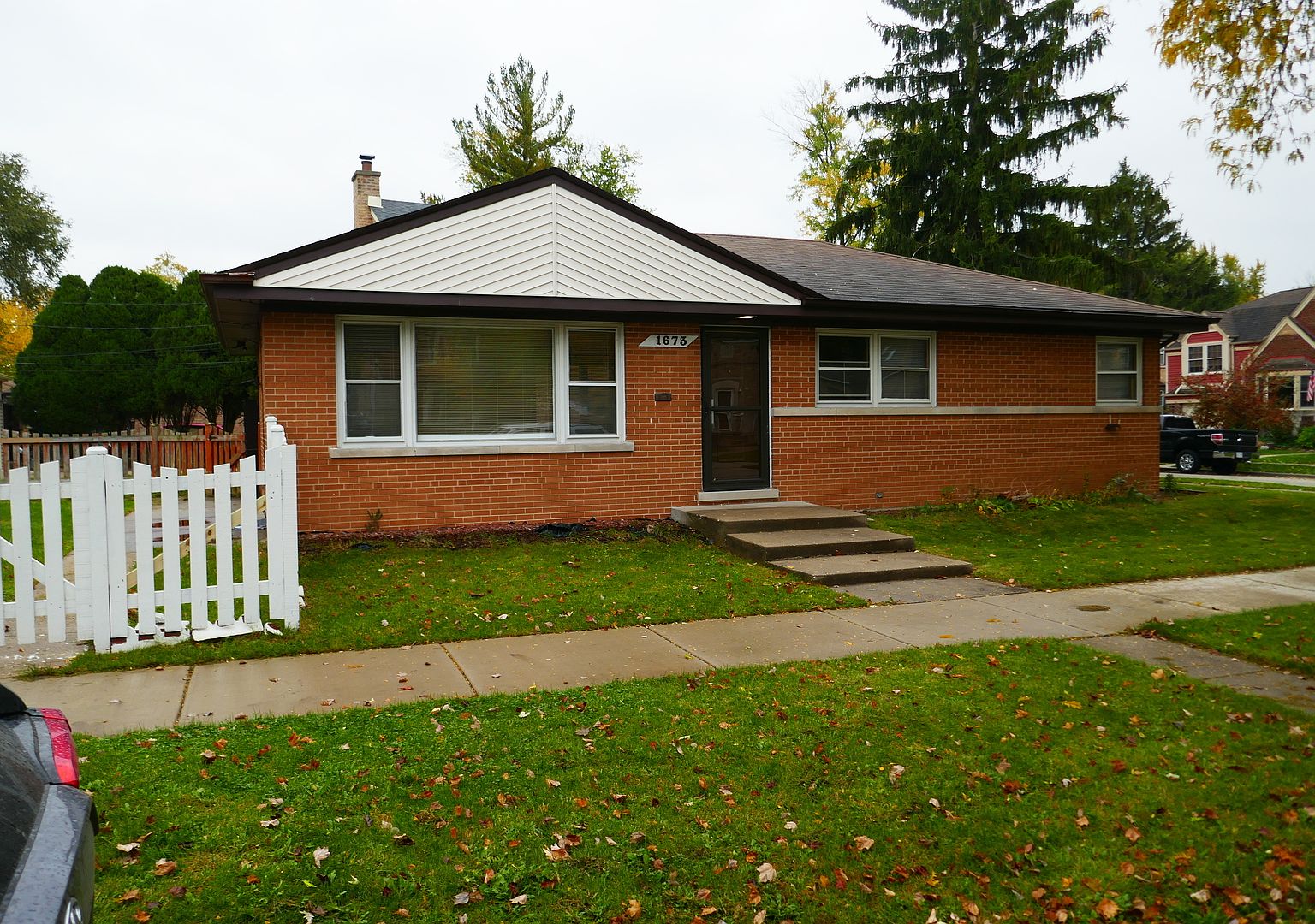 1673 Ash St, Des Plaines, IL 60018 Zillow