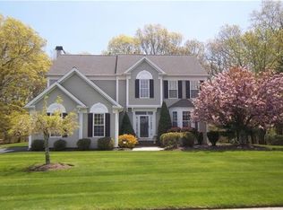 340 Sleepy Hollow Farm Rd, Warwick, RI 02886