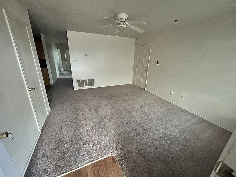 2810 Alma Dr #A-B — Photo 3