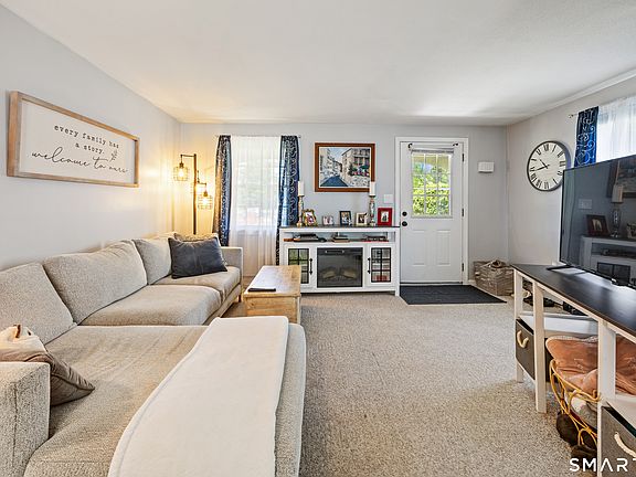 4th image of 23 Seymour Road #2A