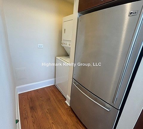 4th image of 4005 W Nelson St