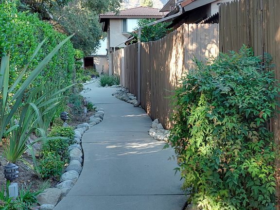 5th image of 633 W Sierra Madre Blvd APT 10