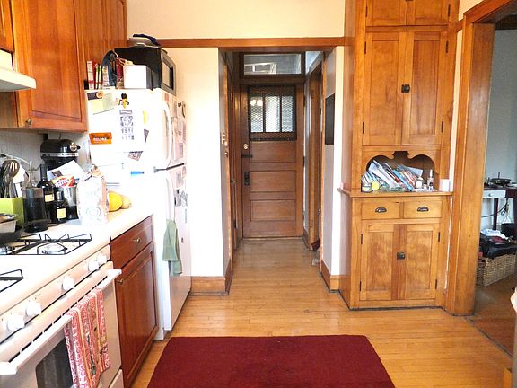 4th image of 2163 W Giddings St #3