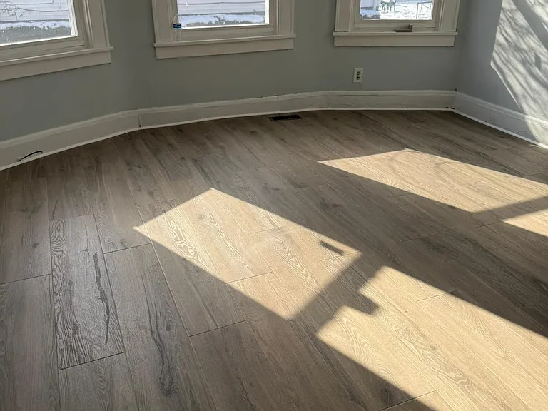 609 E 2nd St #1 — Photo 8