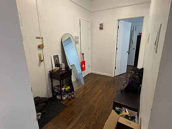 5th image of 1717 Carroll St APT 6