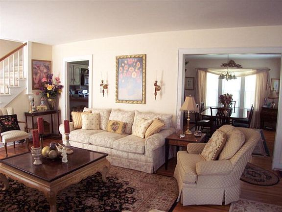 5th image of 1821 Hayselton Dr
