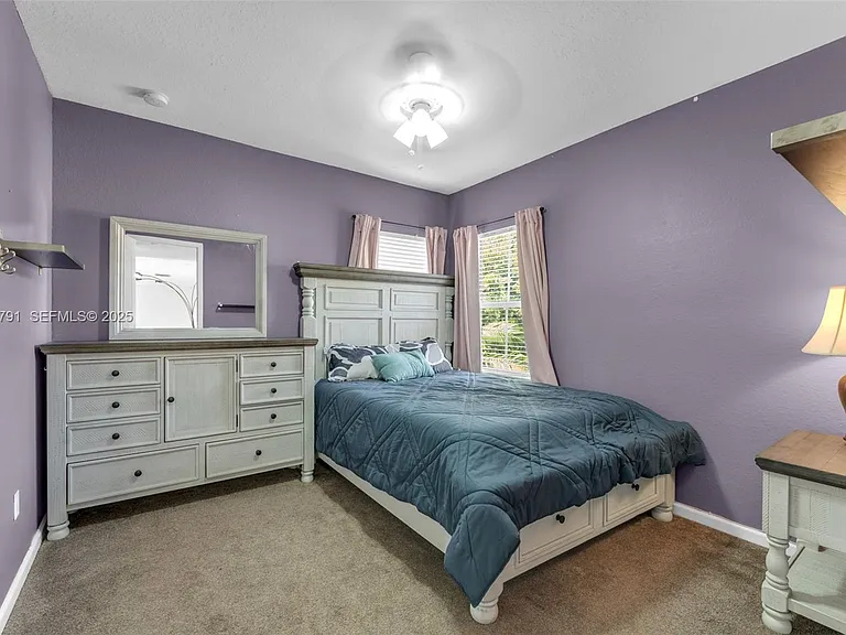 1755 NE 37th Ave — Photo 8