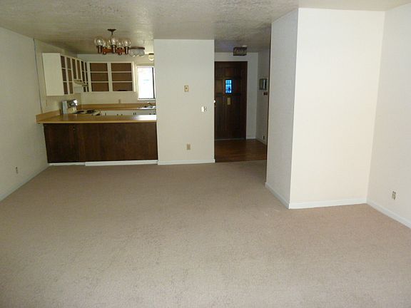4th image of 20131 61st Pl W APT D102
