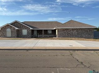 208 Pima Dr, Roswell, NM 88203