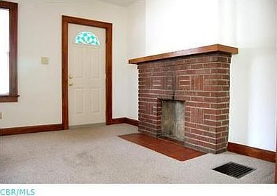 3rd image of 250 E Jenkins Ave