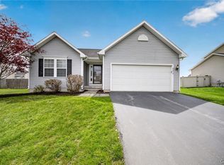 5472 Alfreton Dr, Clay, NY 13041