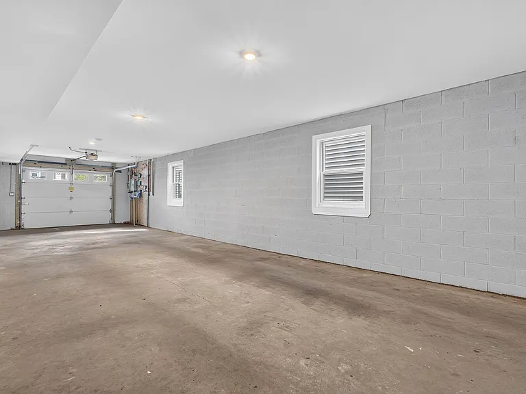 112 Webster Ave #1 — Photo 47