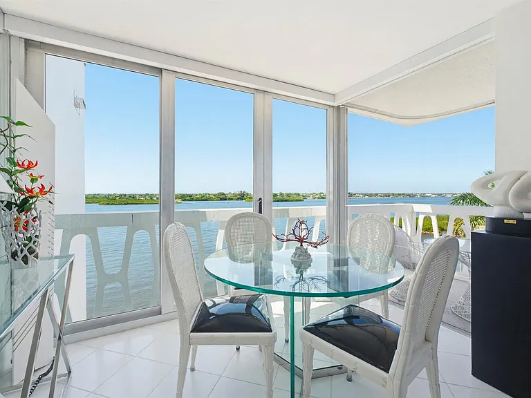 2505 S Ocean Blvd — Photo 7