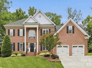 7011 Edenderry Dr, Charlotte, NC 28270