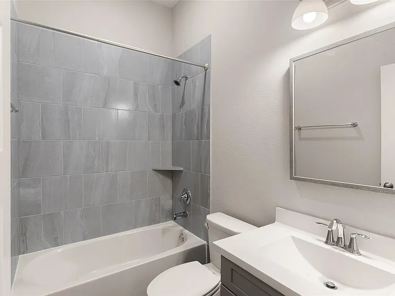 18547 First Landing Dr — Photo 17
