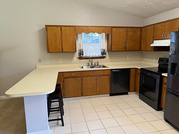 5th image of 1556 Cinnamon Bear Cir