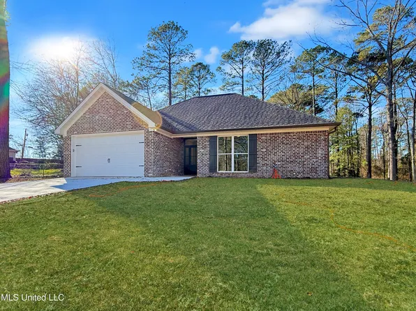 107 Elms Court Dr, Florence, MS 39073