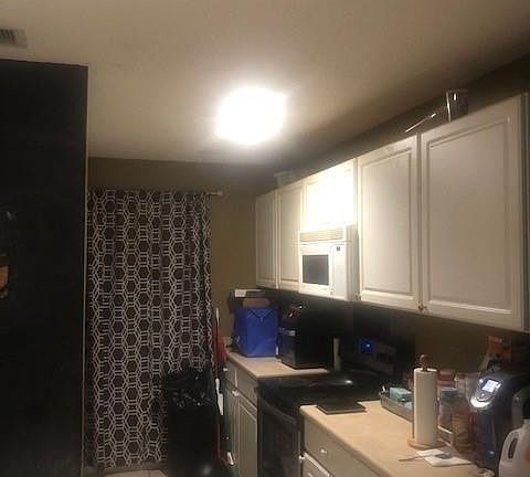 2nd image of 1002A Lucy Ln