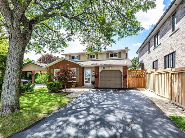1770 Spruce Hill Rd, Pickering, ON L1V 1S4
