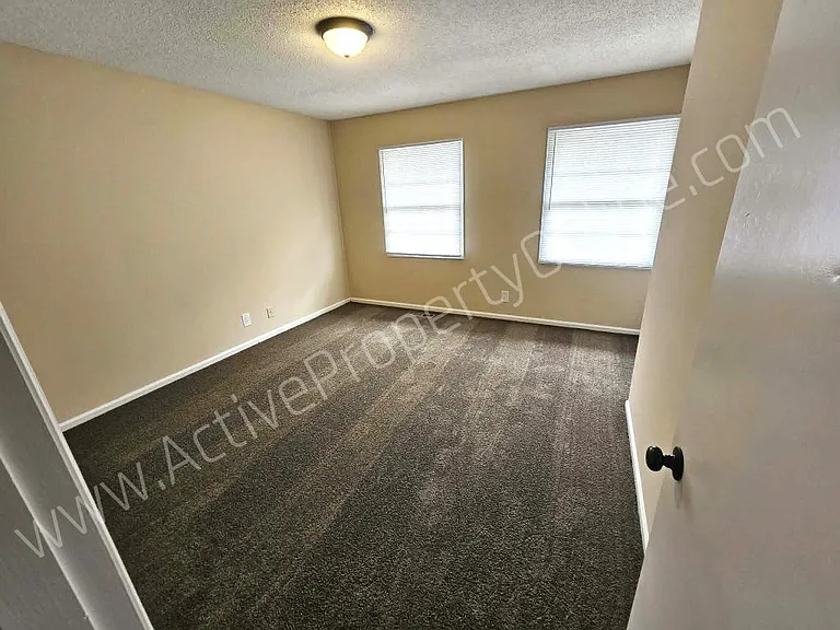 130 Calloway Dr #B — Photo 6