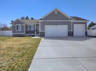 1341 W 1870 N, Clinton, UT 84015