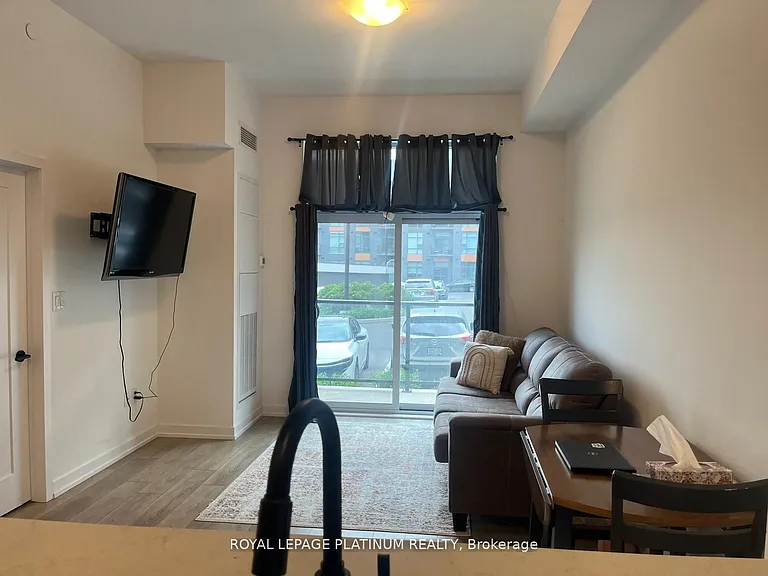 470 Dundas St E #114 — Photo 7