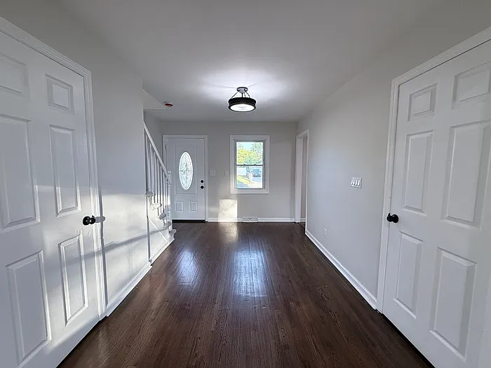 40 Eisenhower Dr — Photo 11