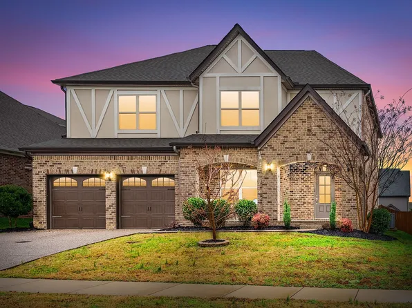 1102 Marys Pl, Lebanon, TN 37090