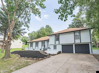 16559 Dorcas St, Omaha, NE 68130