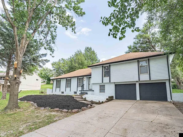 16559 Dorcas St, Omaha, NE 68130