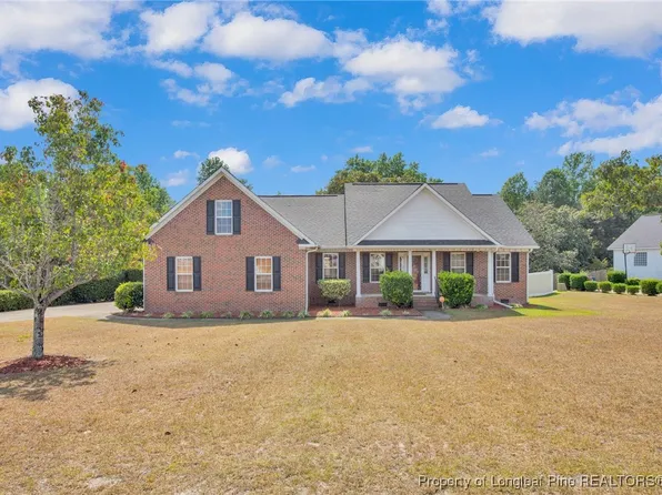 110 Breckenridge Dr, Raeford, NC 28376