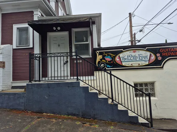 2402 SE Belmont St, Portland, OR 97214
