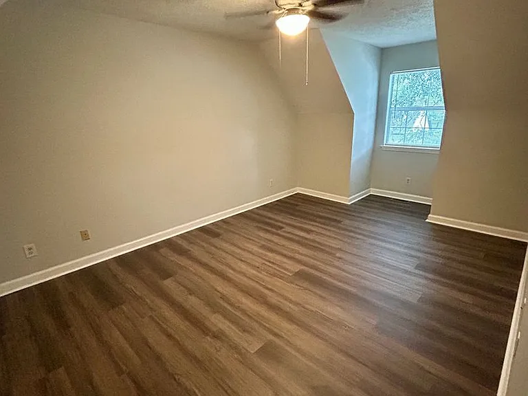166 Bordeaux Ln — Photo 11