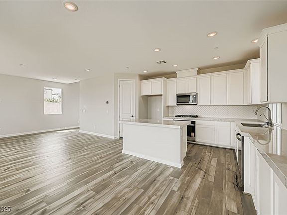4th image of 8910 Wallner St