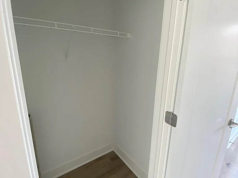 2129 College Ave — Photo 16