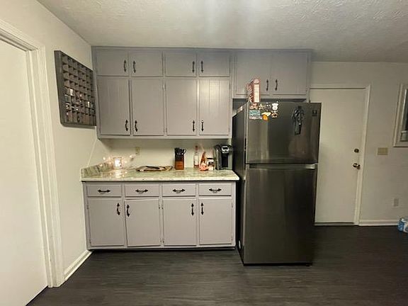 4th image of 5646 Wylake Dr