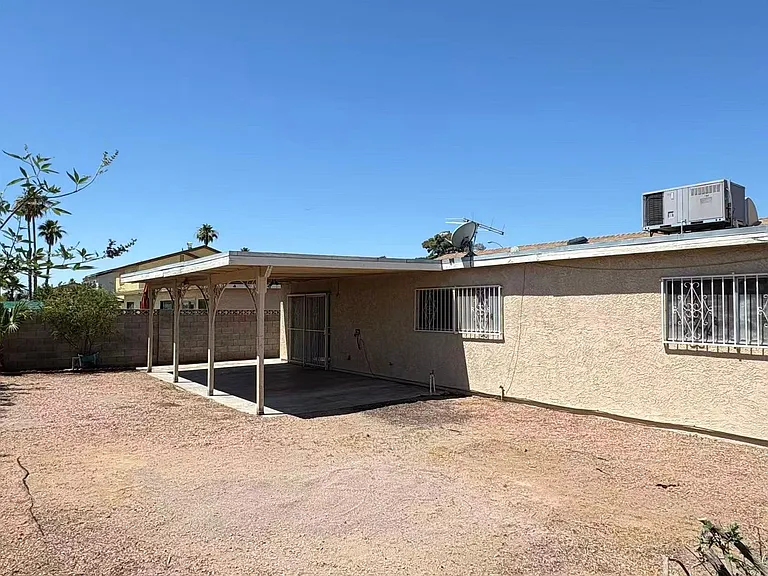 3564 Redwood St — Photo 17