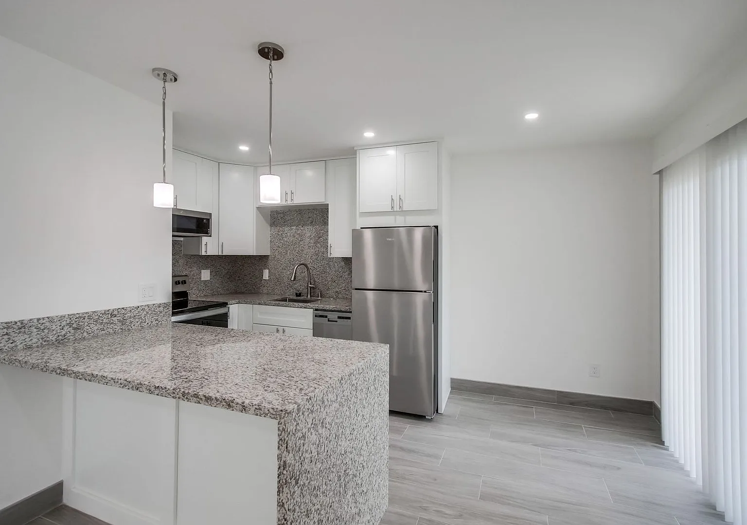 2 Bed/1 Bath la Mesa- Move In Promotion! — Photo 3