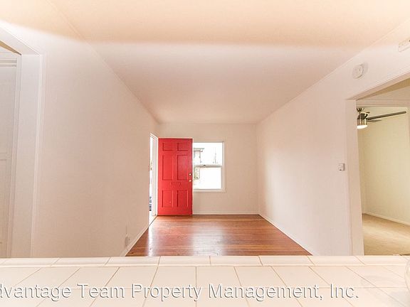 4th image of 4428 Haines St #1477