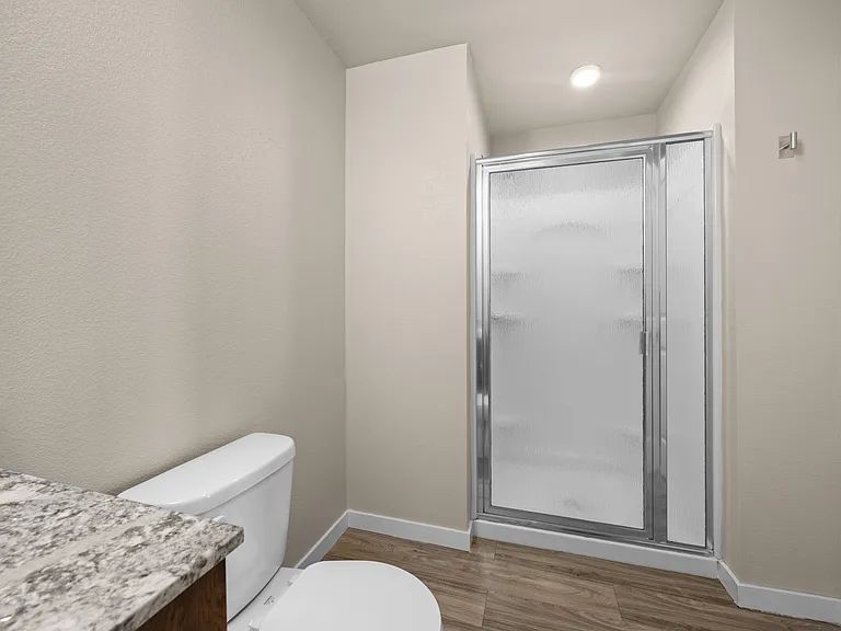 Kansas Apartments — Photo 26