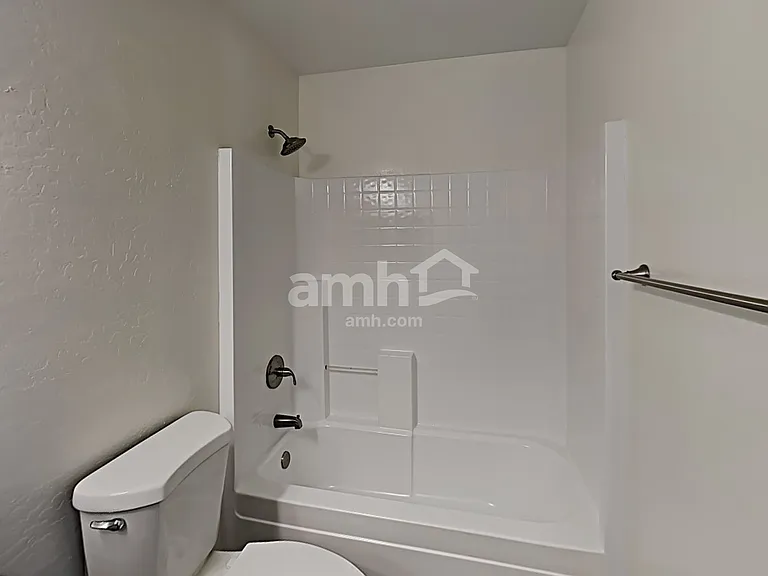 15848 W Jefferson St — Photo 13