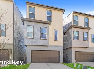 18616 Whimsic Aly, Shenandoah, TX 77385