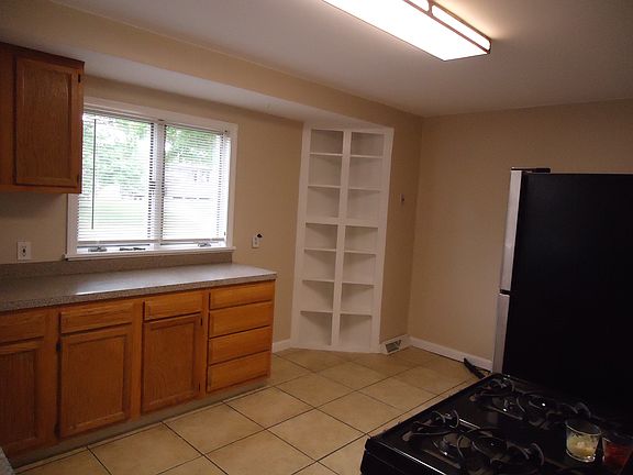 5th image of 1573 12th St