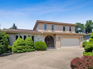 1148 Bette Ln, Glenview, IL 60025