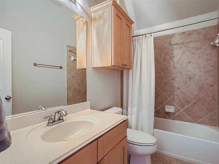 216 Sunrise Ridge Cv — Photo 16
