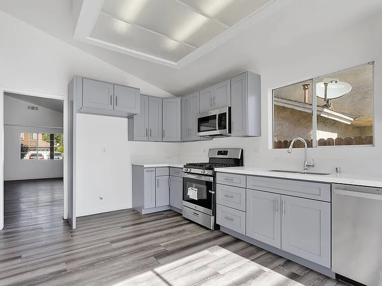 12145 Cobblestone Dr — Photo 12
